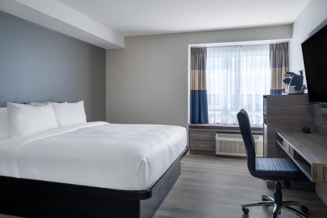 Microtel Inn & Suites By Wyndham Kanata Ottawa West Exteriör bild