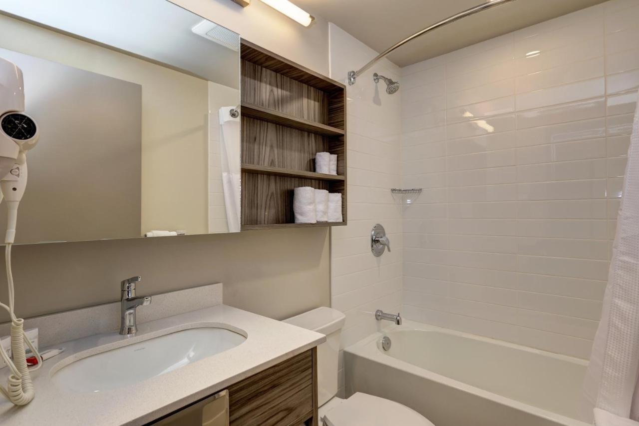 Microtel Inn & Suites By Wyndham Kanata Ottawa West Exteriör bild