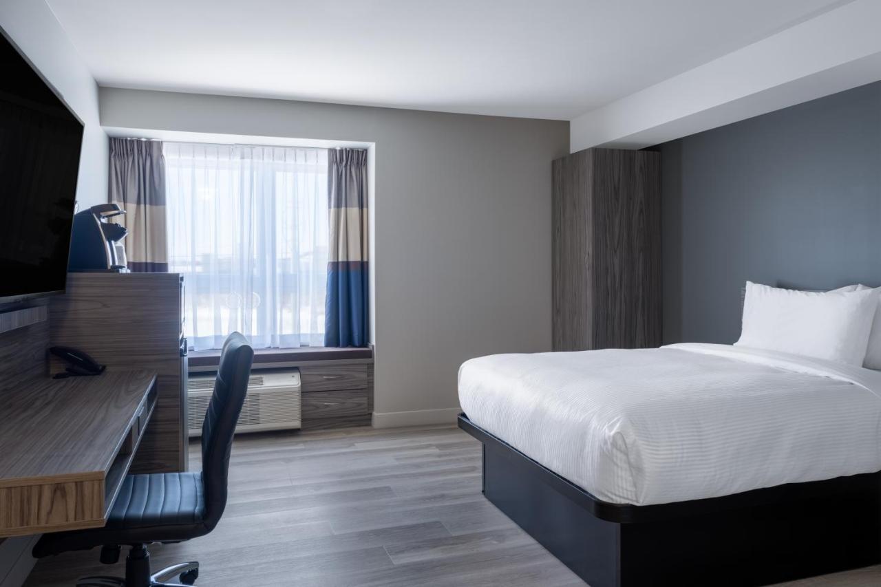 Microtel Inn & Suites By Wyndham Kanata Ottawa West Exteriör bild