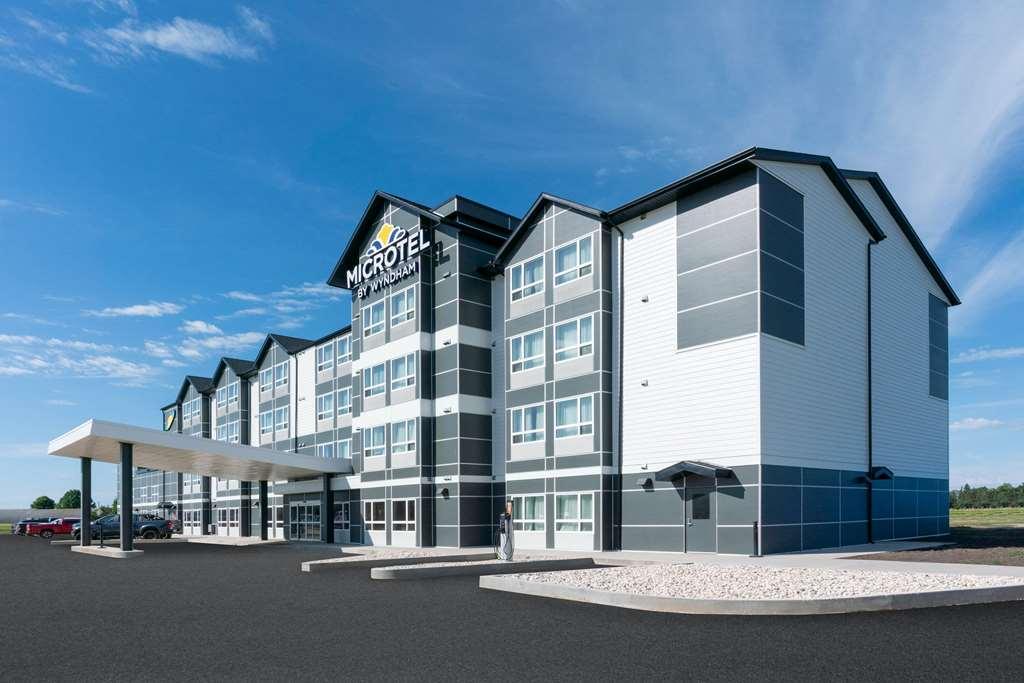 Microtel Inn & Suites By Wyndham Kanata Ottawa West Exteriör bild