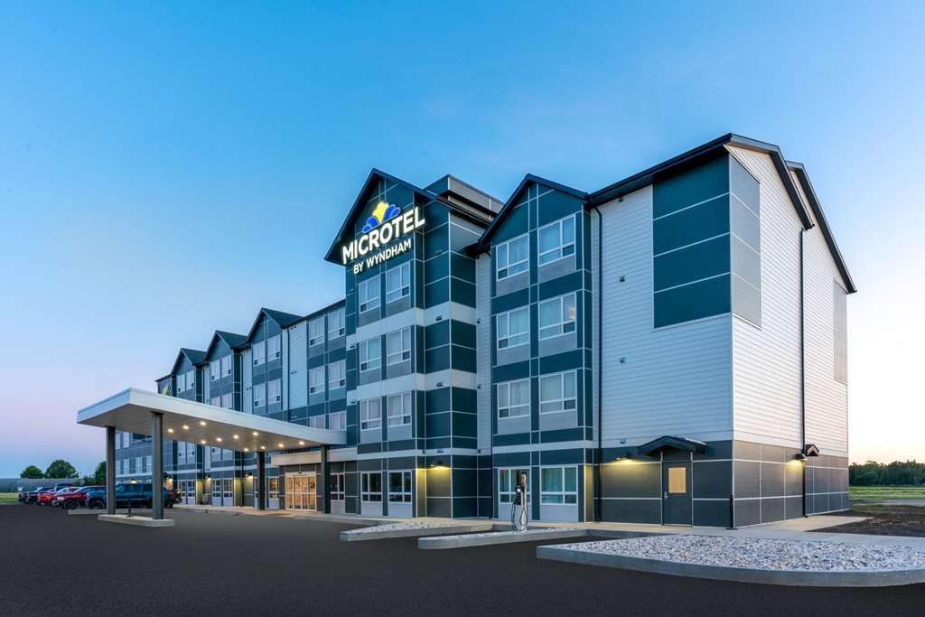 Microtel Inn & Suites By Wyndham Kanata Ottawa West Exteriör bild