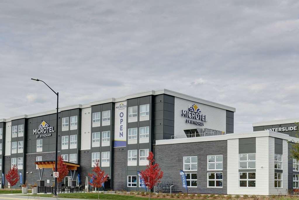 Microtel Inn & Suites By Wyndham Kanata Ottawa West Exteriör bild
