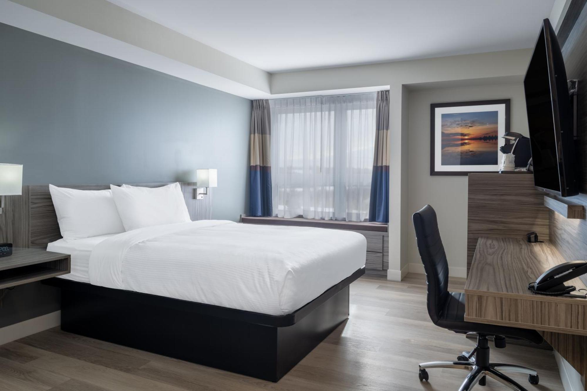 Microtel Inn & Suites By Wyndham Kanata Ottawa West Exteriör bild