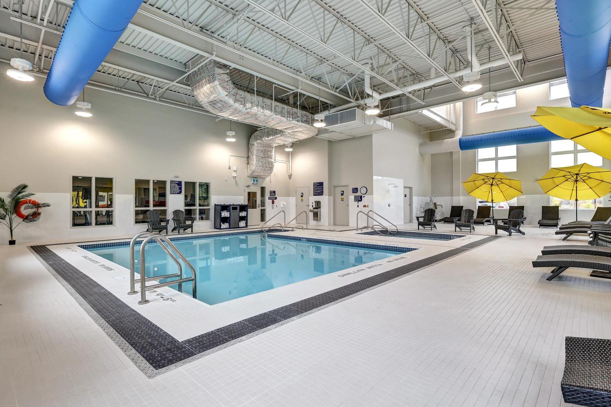 Microtel Inn & Suites By Wyndham Kanata Ottawa West Exteriör bild