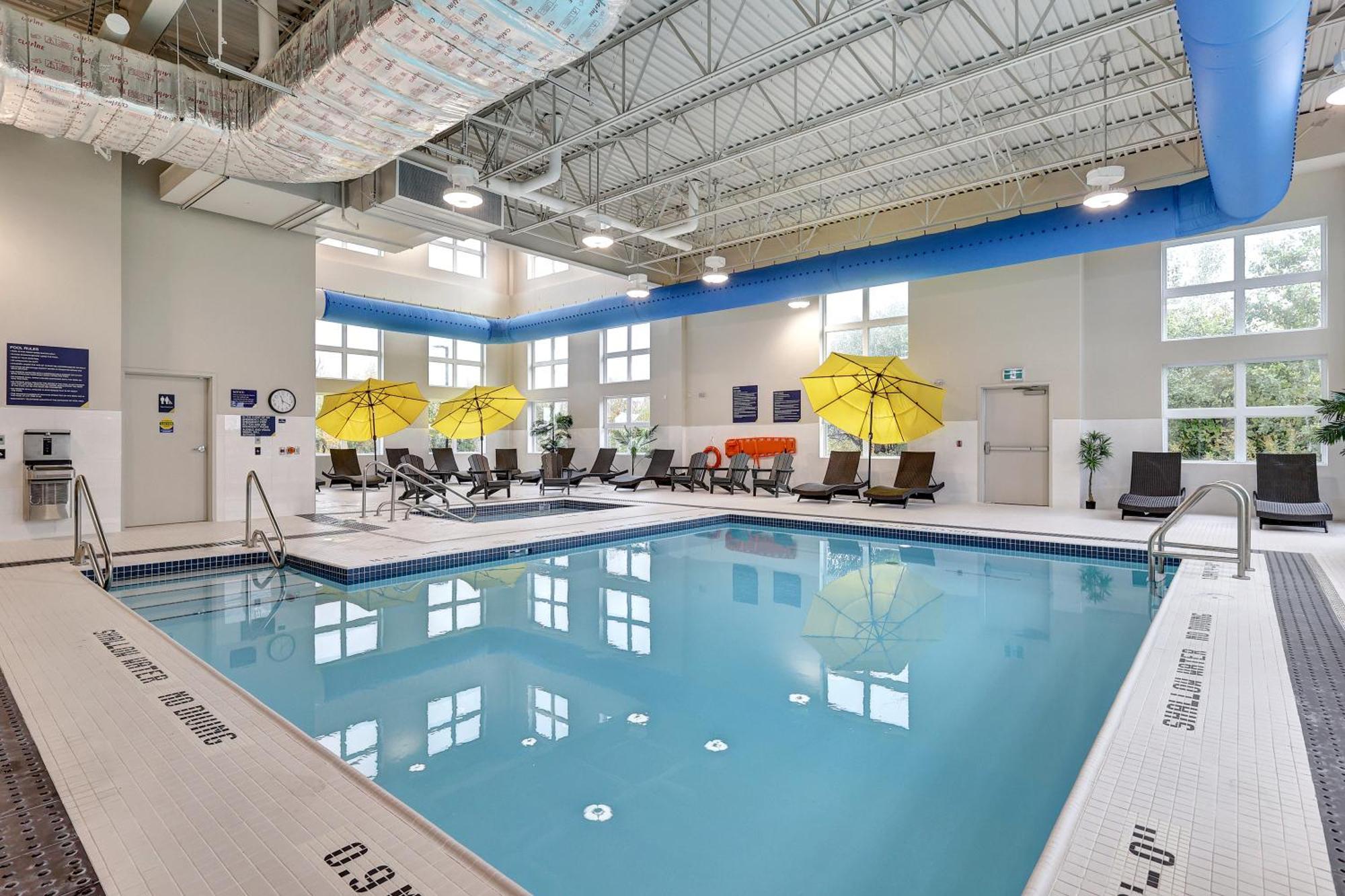 Microtel Inn & Suites By Wyndham Kanata Ottawa West Exteriör bild