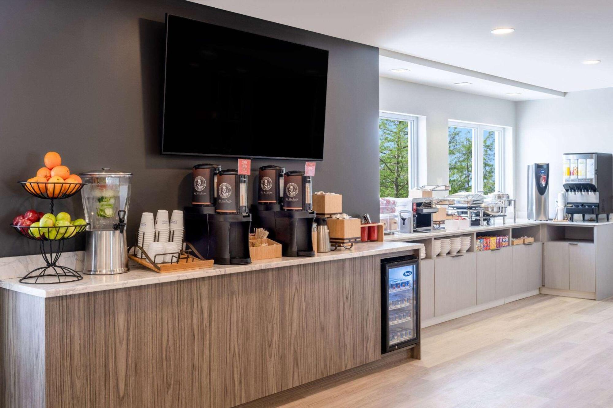 Microtel Inn & Suites By Wyndham Kanata Ottawa West Exteriör bild